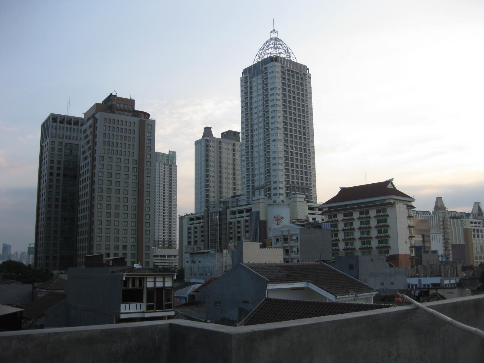 Pemandangan Kota Jakarta Dari Lantai 4 Penginapan Cirosy